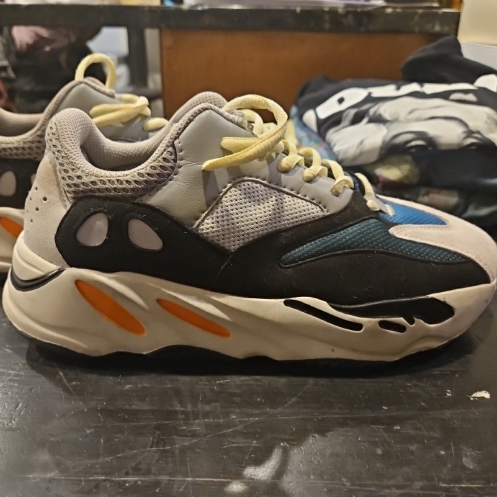 2017 Adidas Yeezy Boost 700 Wave Size 8.5